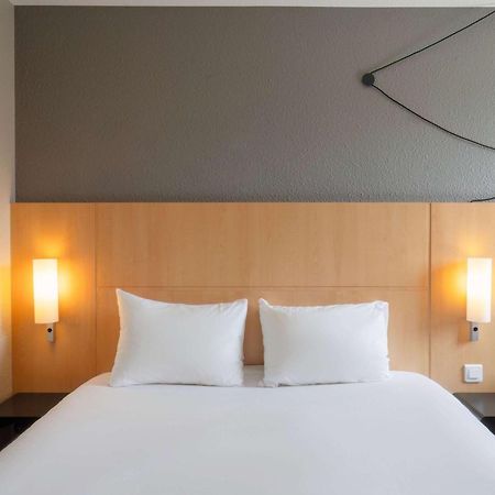 ไอบิส เซอร์กี-ปงตวส เลอ ปอร์ Hotel Cergy-Pontoise ภายนอก รูปภาพ