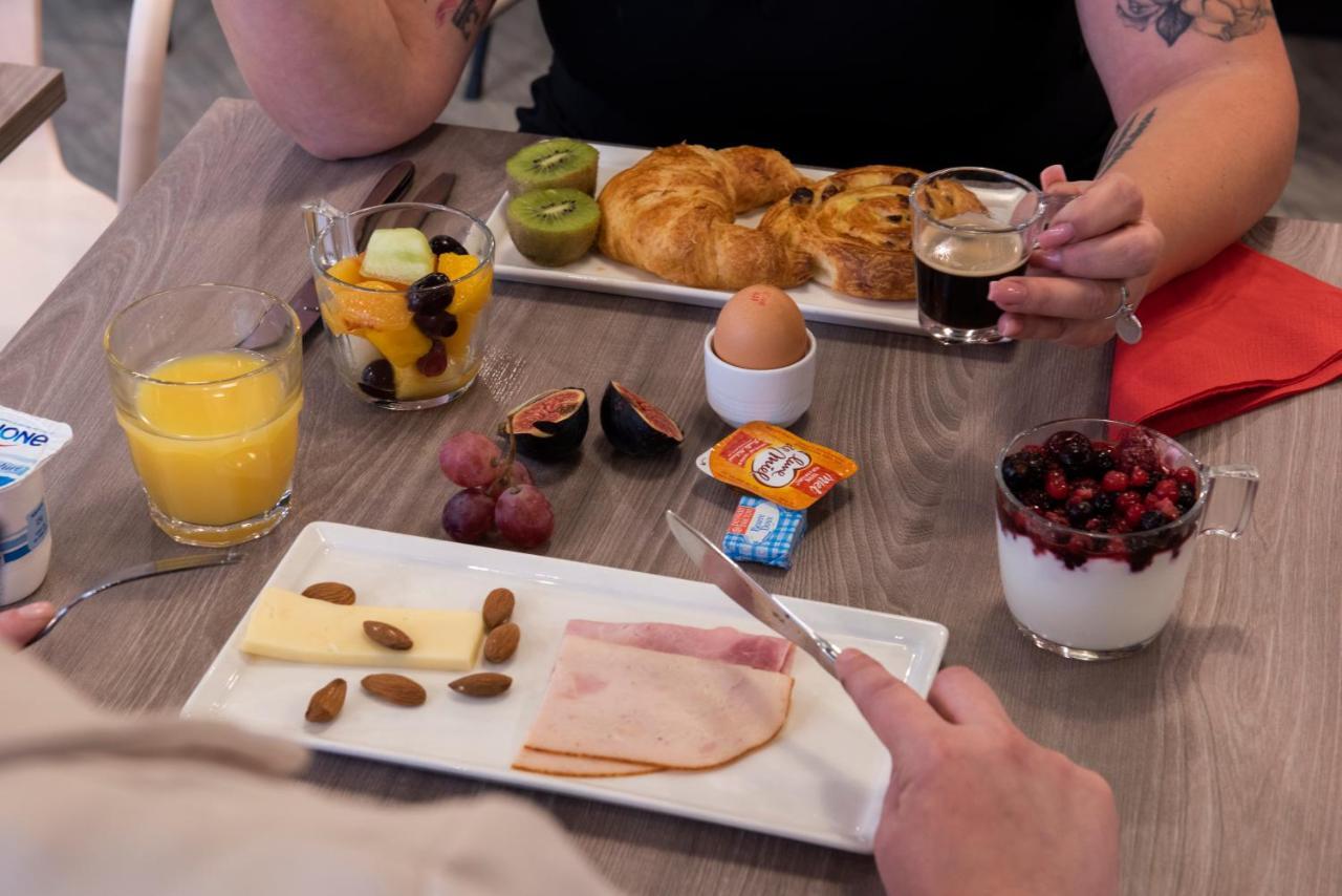 ไอบิส เซอร์กี-ปงตวส เลอ ปอร์ Hotel Cergy-Pontoise ภายนอก รูปภาพ