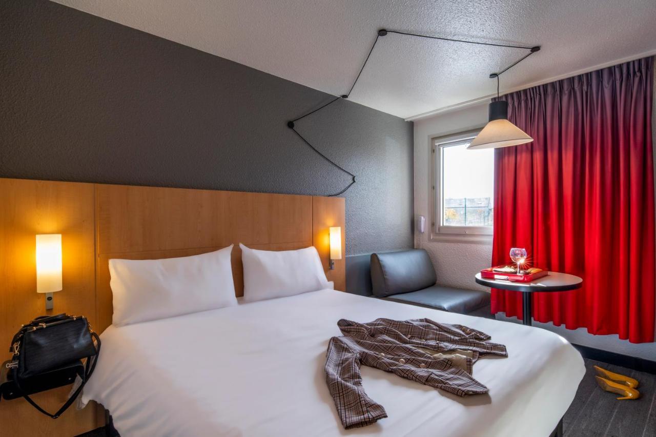 ไอบิส เซอร์กี-ปงตวส เลอ ปอร์ Hotel Cergy-Pontoise ภายนอก รูปภาพ