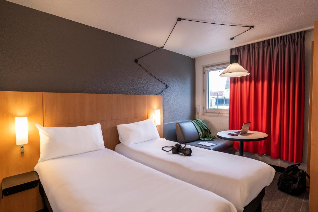 ไอบิส เซอร์กี-ปงตวส เลอ ปอร์ Hotel Cergy-Pontoise ภายนอก รูปภาพ