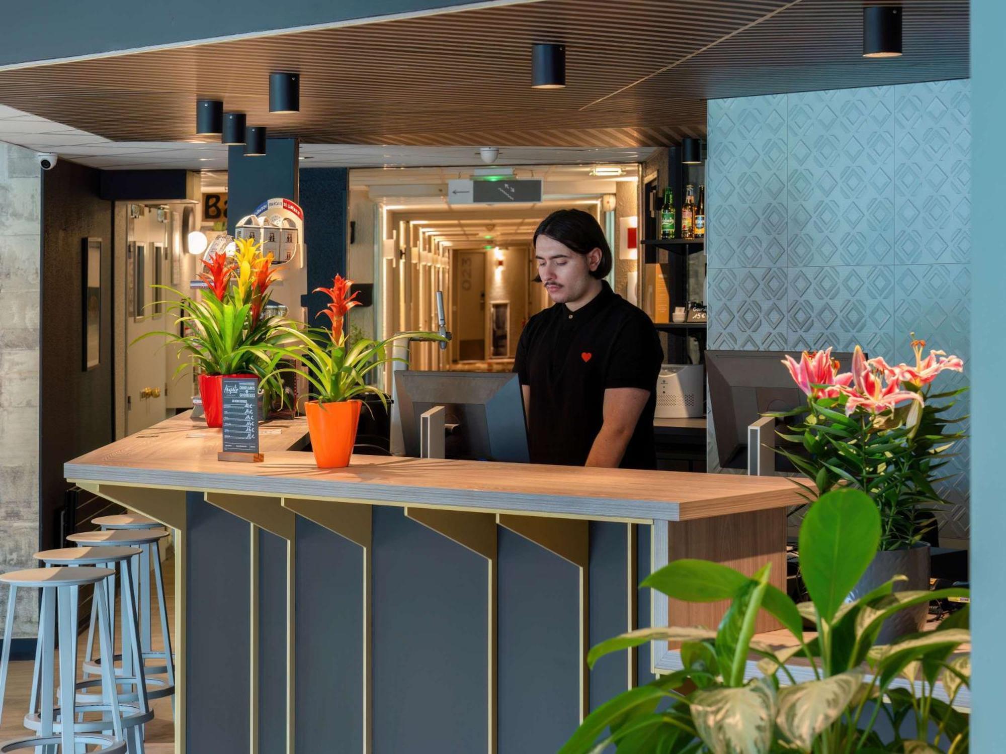 ไอบิส เซอร์กี-ปงตวส เลอ ปอร์ Hotel Cergy-Pontoise ภายนอก รูปภาพ