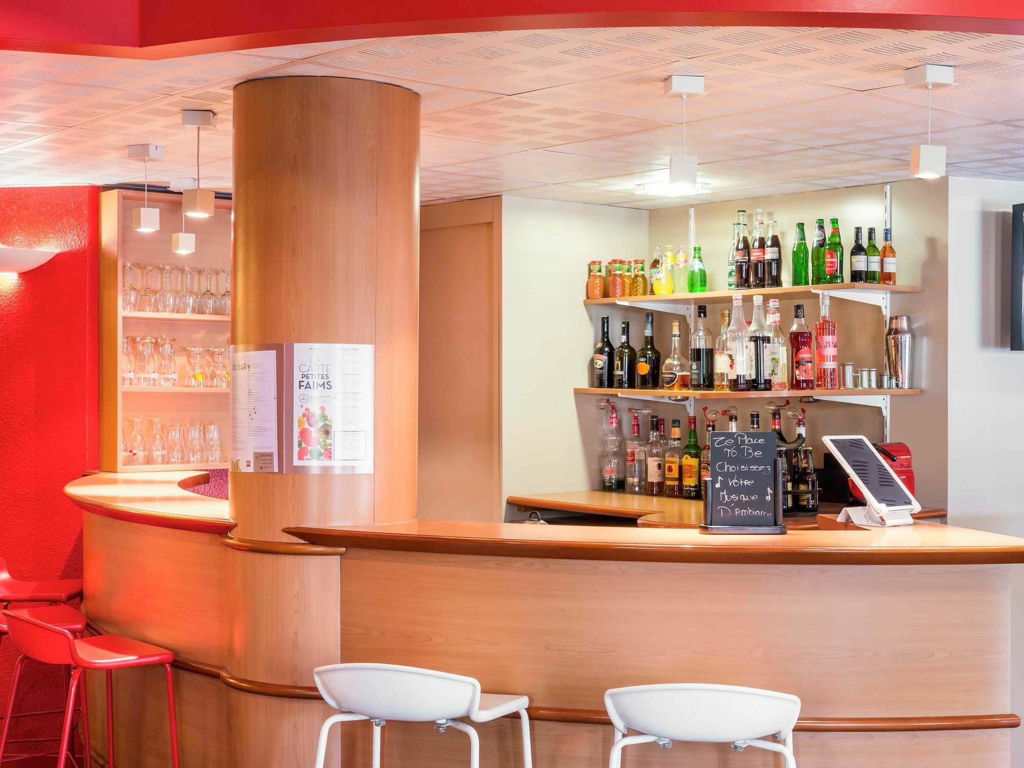 ไอบิส เซอร์กี-ปงตวส เลอ ปอร์ Hotel Cergy-Pontoise ภายนอก รูปภาพ